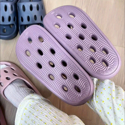 Move Comfort Flip-Flops